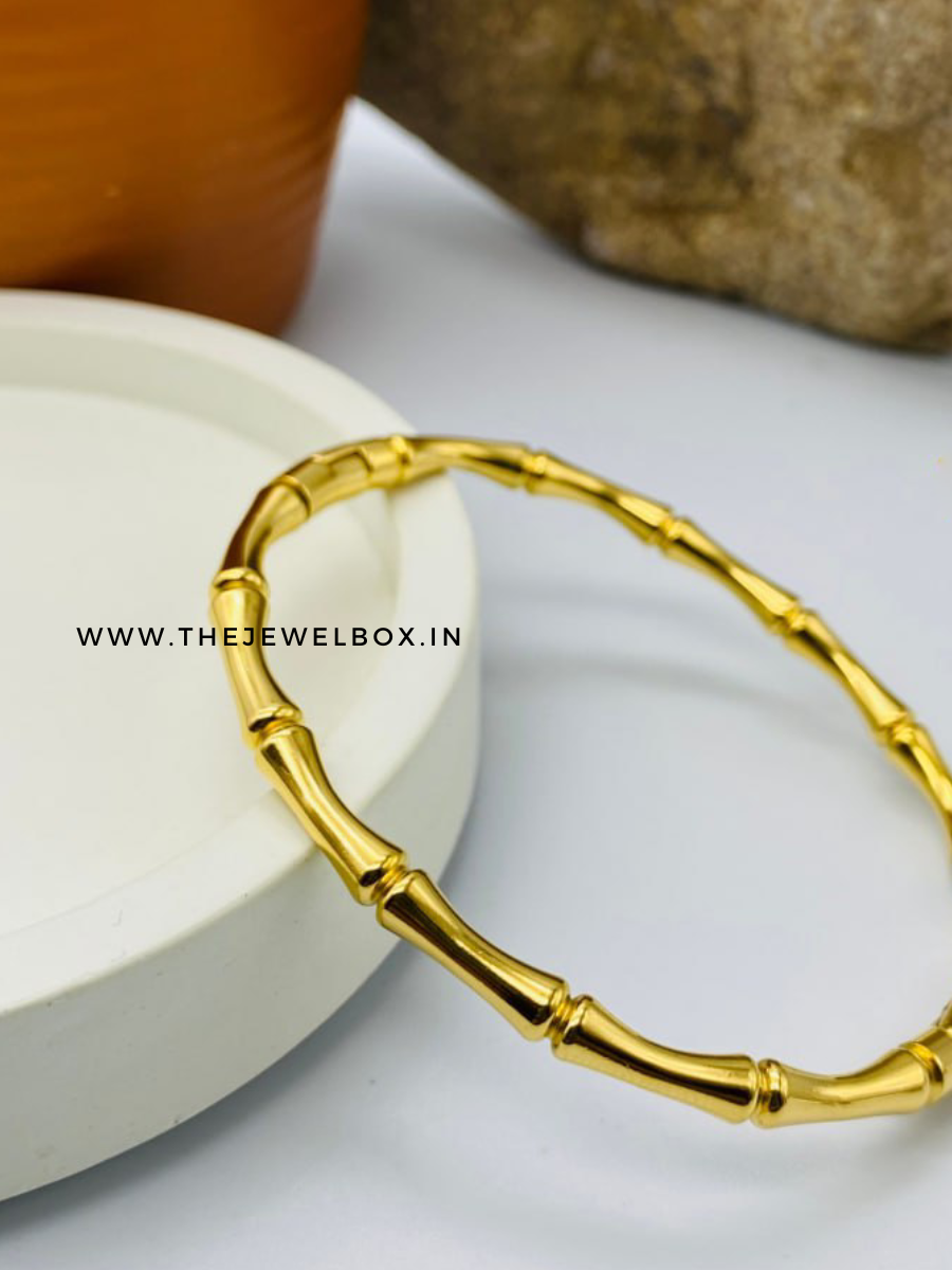 Woman 18K Gold Plated Cubic Zircon Filled Engraved Bracelet Bangle | Size:  2.32