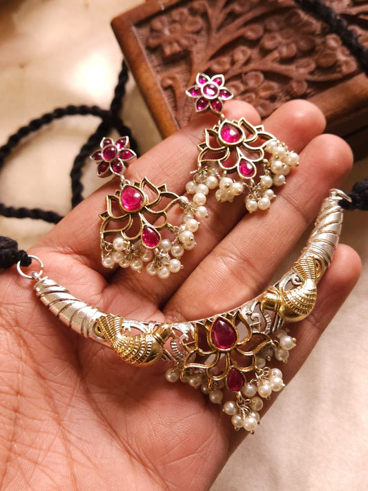 Rani Pink Stone Dual Tone Lotus Choker Necklace