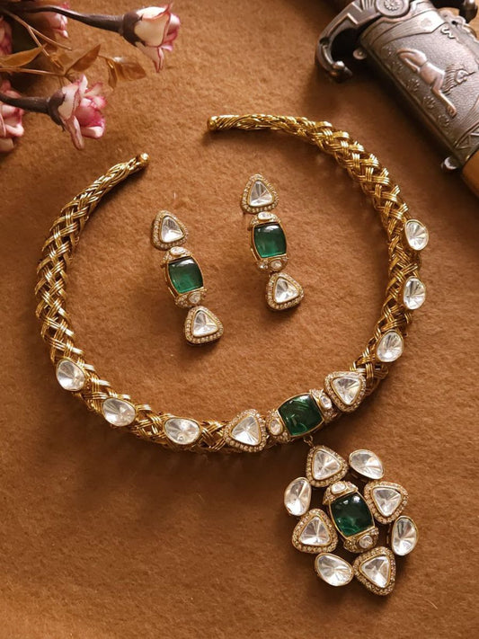 Buy Premium Quality Green Stones Polki Kundan Hasli Necklace Set - TheJewelbox