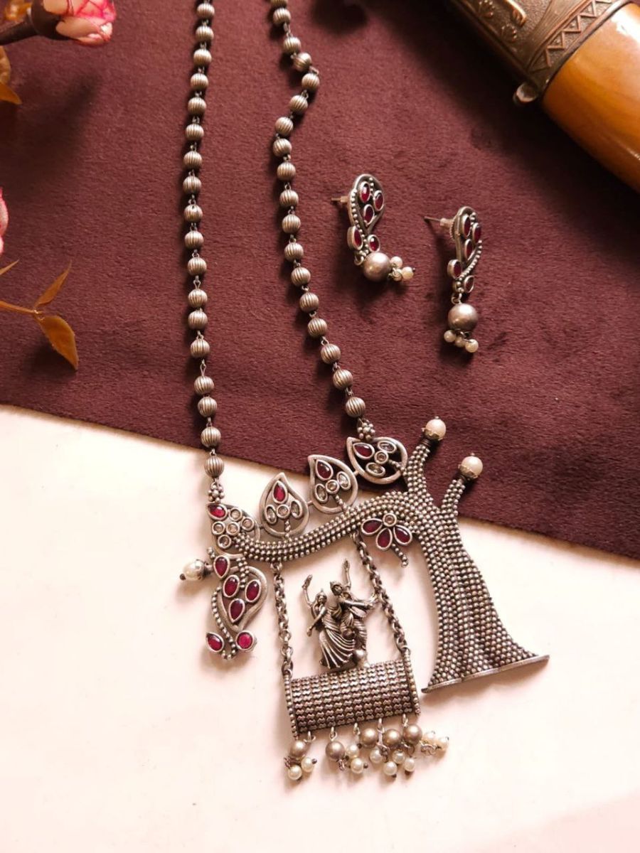 Buy Red and White Radha Krishna Pendant Oxidised Long Necklace -TheJewelbox