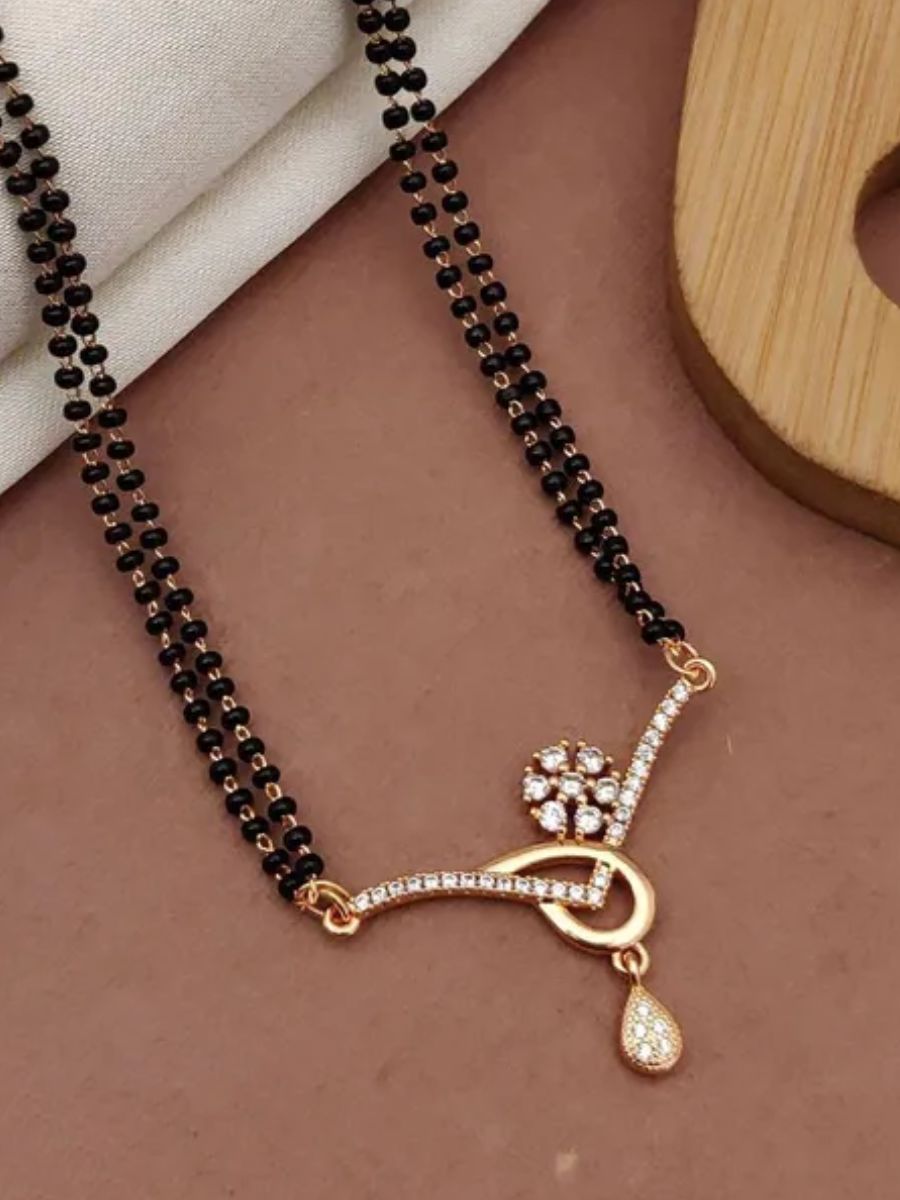 Stylish Floral AD Pendant Rose Gold Short Mangalsutra